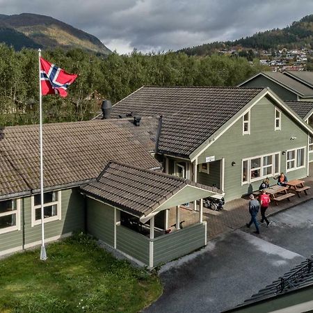 Forde Gjestehus Og Camping Екстериор снимка