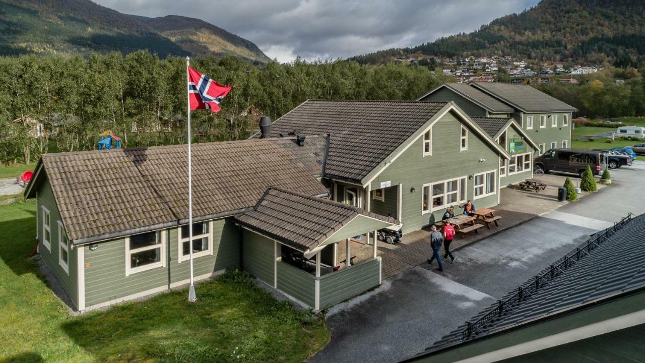 Forde Gjestehus Og Camping Екстериор снимка